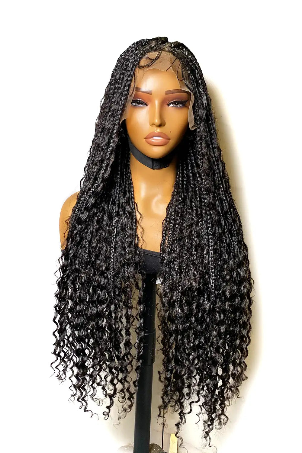 Pérruques tresses box braids bohèmes en 100% cheveux humains avec dentelle HD transparente intégrale.