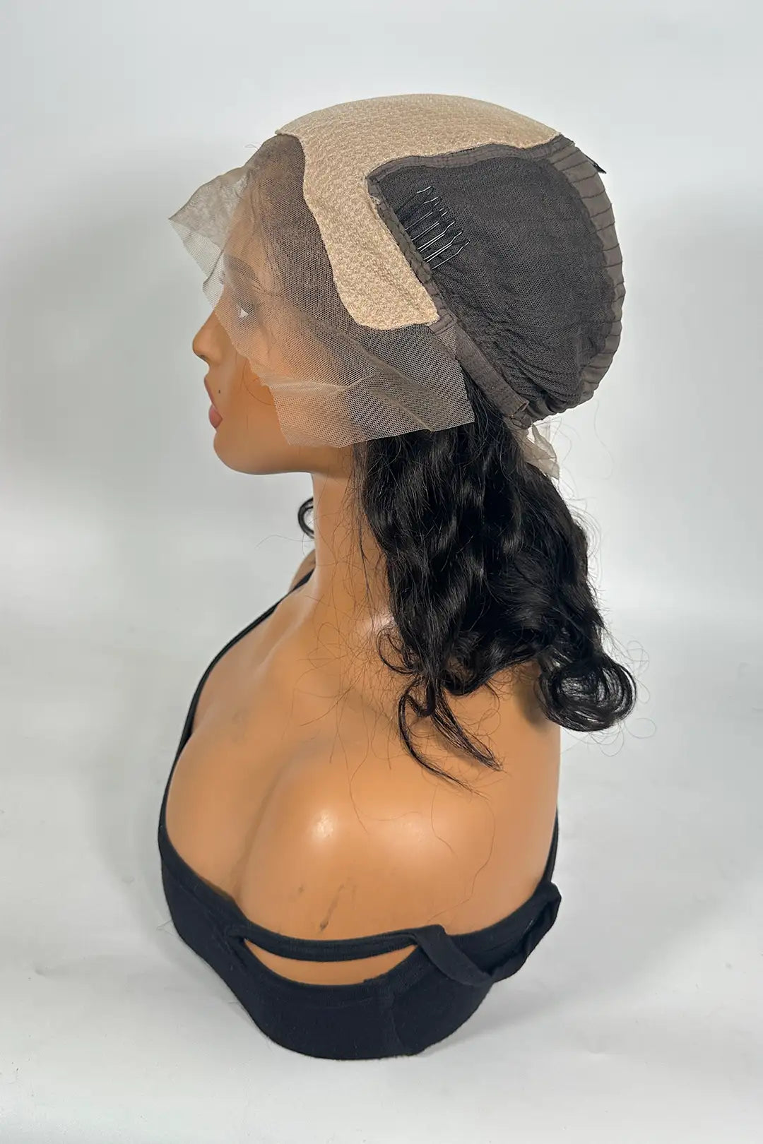 Perruque Body Wave couleur naturelle avec dentelle frontale 13x6 et faux cuir chevelu 10 pouces