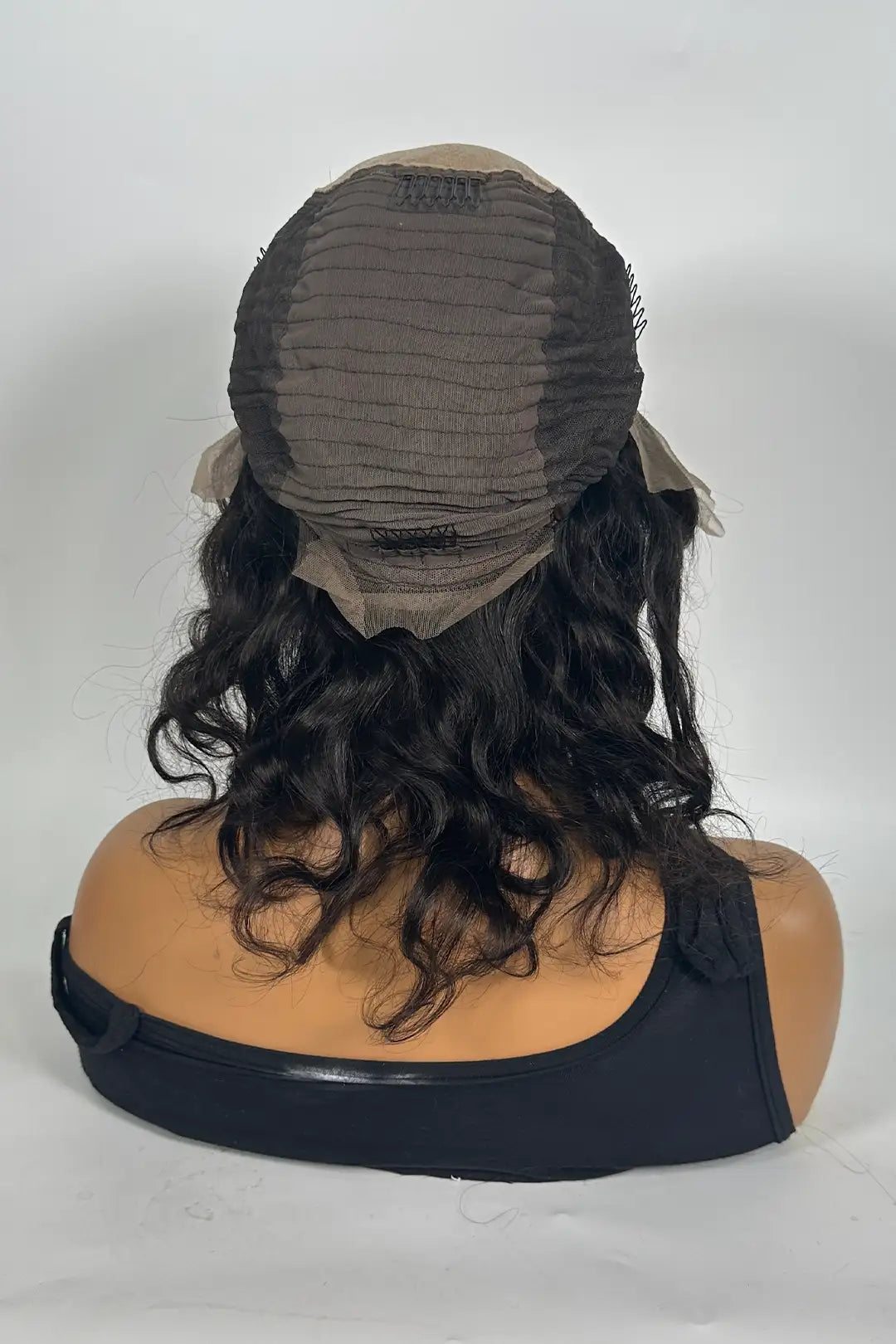 Perruque Body Wave couleur naturelle avec dentelle frontale 13x6 et faux cuir chevelu 10 pouces
