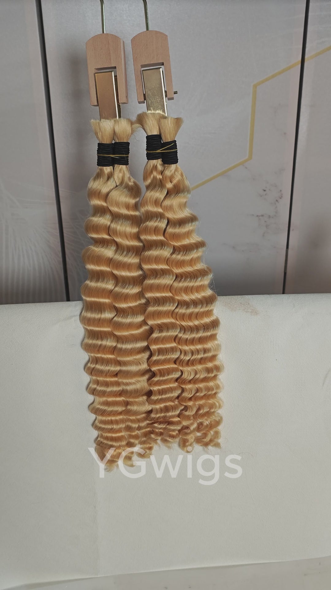 Mèches de cheveux humains blonds ondulés profonds 613 pour tressage BU04