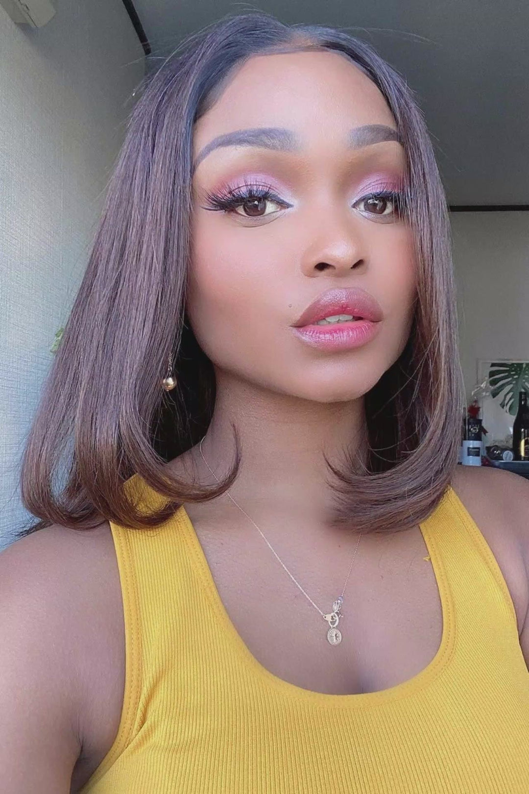 13x6 Short Lace Front Wigs Shoulder Length Dark Root Brown Bob