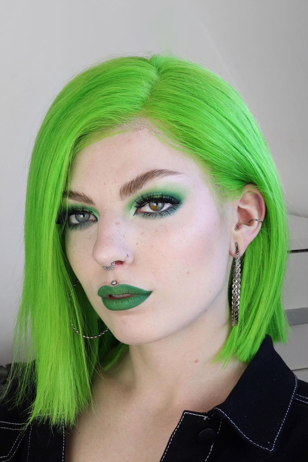 13x4 Full Lace Frontal Wigs Coloré Mignon Blunt Cut Bob pour peau foncée