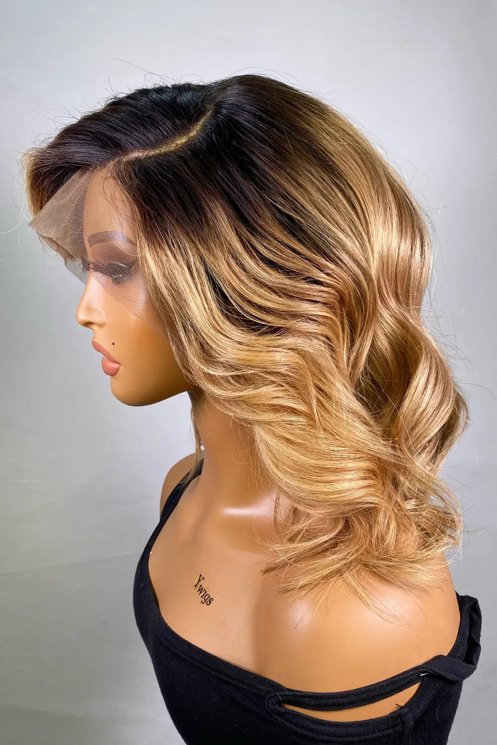 Designer Wigs-Blonde Ombre Body Waves 13x4 Light Brown C Part