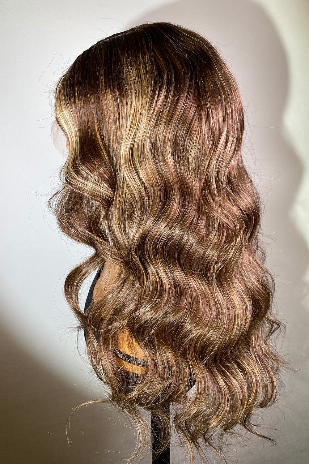 Designer Wigs-Layered Cut Loose WaveWith Stunning Highlights I T-Part