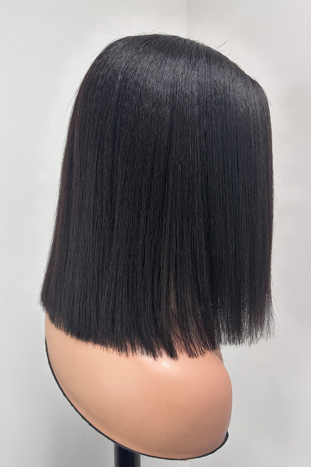 12-inch-blunt-cut-bob-lace-headband-wig-kinky-straight-black-1