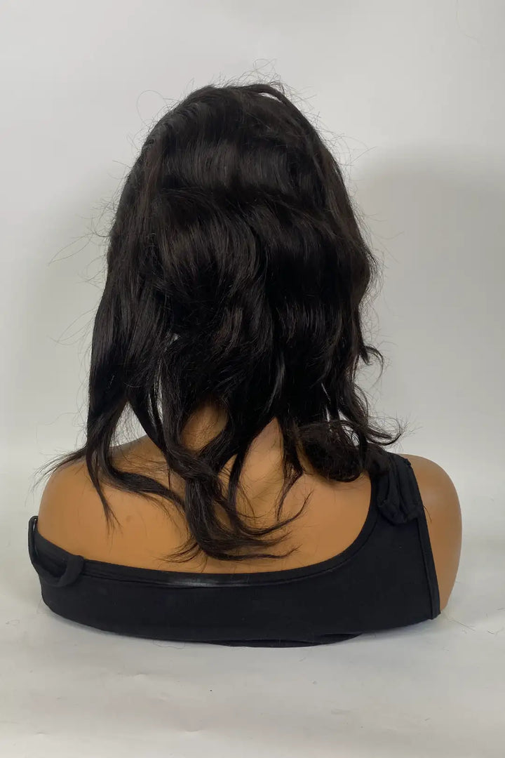 13x6 Spitze Frontal mit künstlicher Kopfhaut, natürliche Farbe, Body Wave Perücke, 10 Zoll