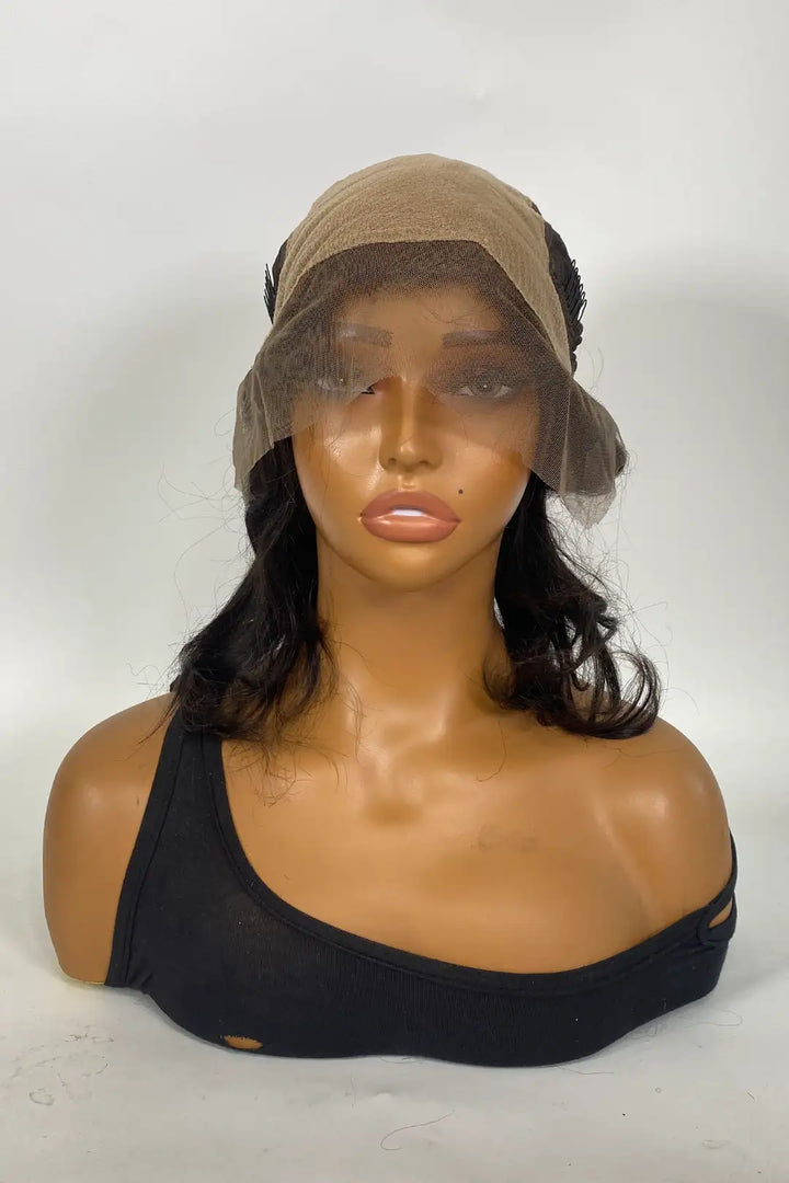 13x6 Spitze Frontal mit künstlicher Kopfhaut, natürliche Farbe, Body Wave Perücke, 10 Zoll