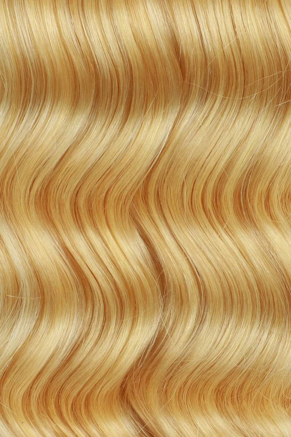close-up of 613 blonde loose wave human hair texture