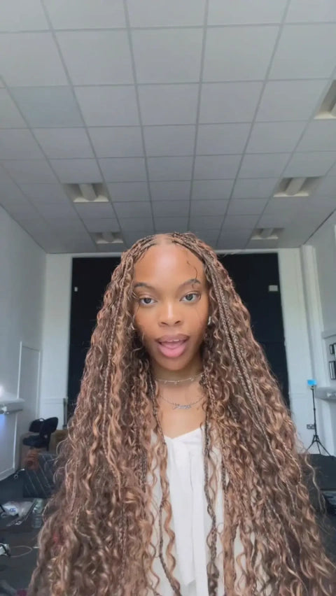 Tiktok Influencer-tabithatope Showing The Braiding Process Of Bulk Hair Piano Color #4/#27 Deep Wave