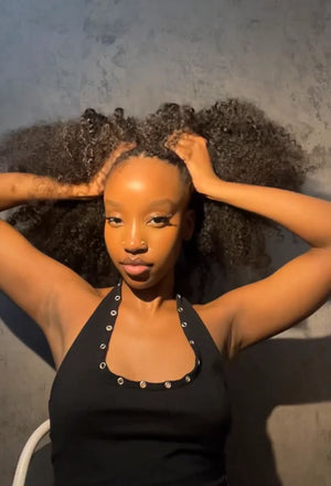 Ins influencer _hosaa shows the braiding process of feather crochet hair burmese water curly