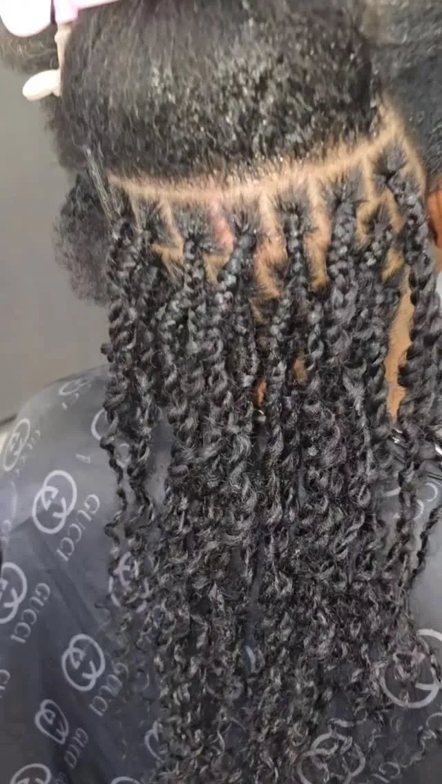 Short mini twists with square parting and curly texture, Stylist located in Atlanta, GA