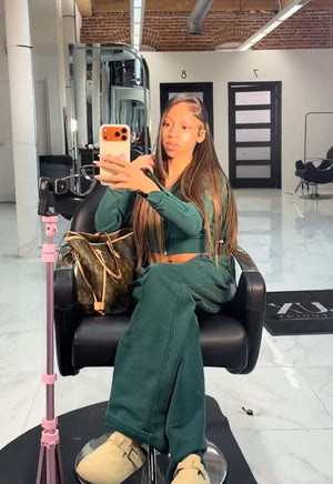 Tiktok influencer Solaii shows the braiding process of 4 27 30 piano color hair bundles straight