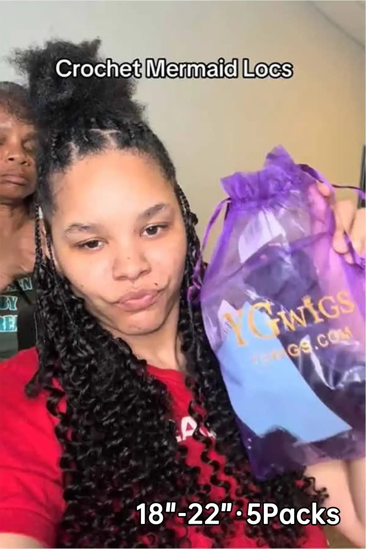 Tiktok influencer thebraiddownbar shows the braiding process of water wave feather crochet hair extension