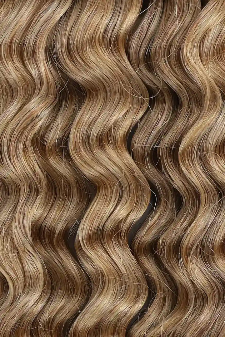Curvature details of honey blonde 27 water wave feather crochet human hair
