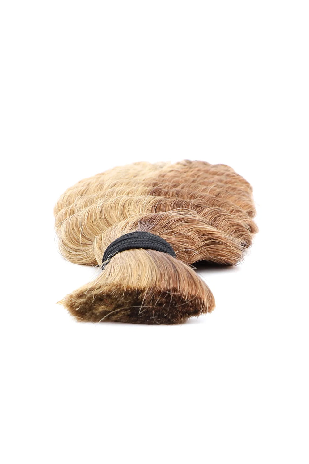 Detail of the ends of 27 30 piano color deep wave bulk braiding hair extensions bu12