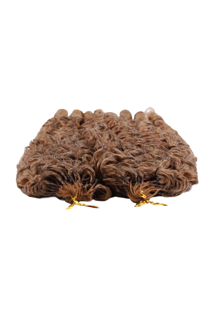 Detail of the ends of auburn brown 