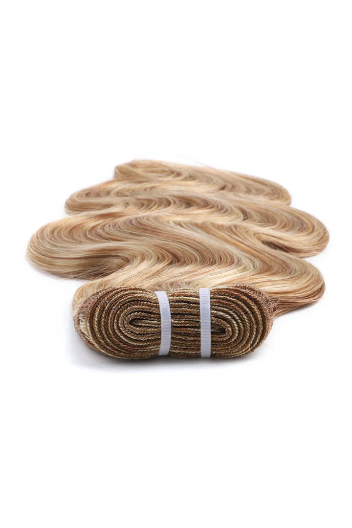 Detail of the ends of highlight blend #27/30/613 cambodia virgin hair bundles body wave