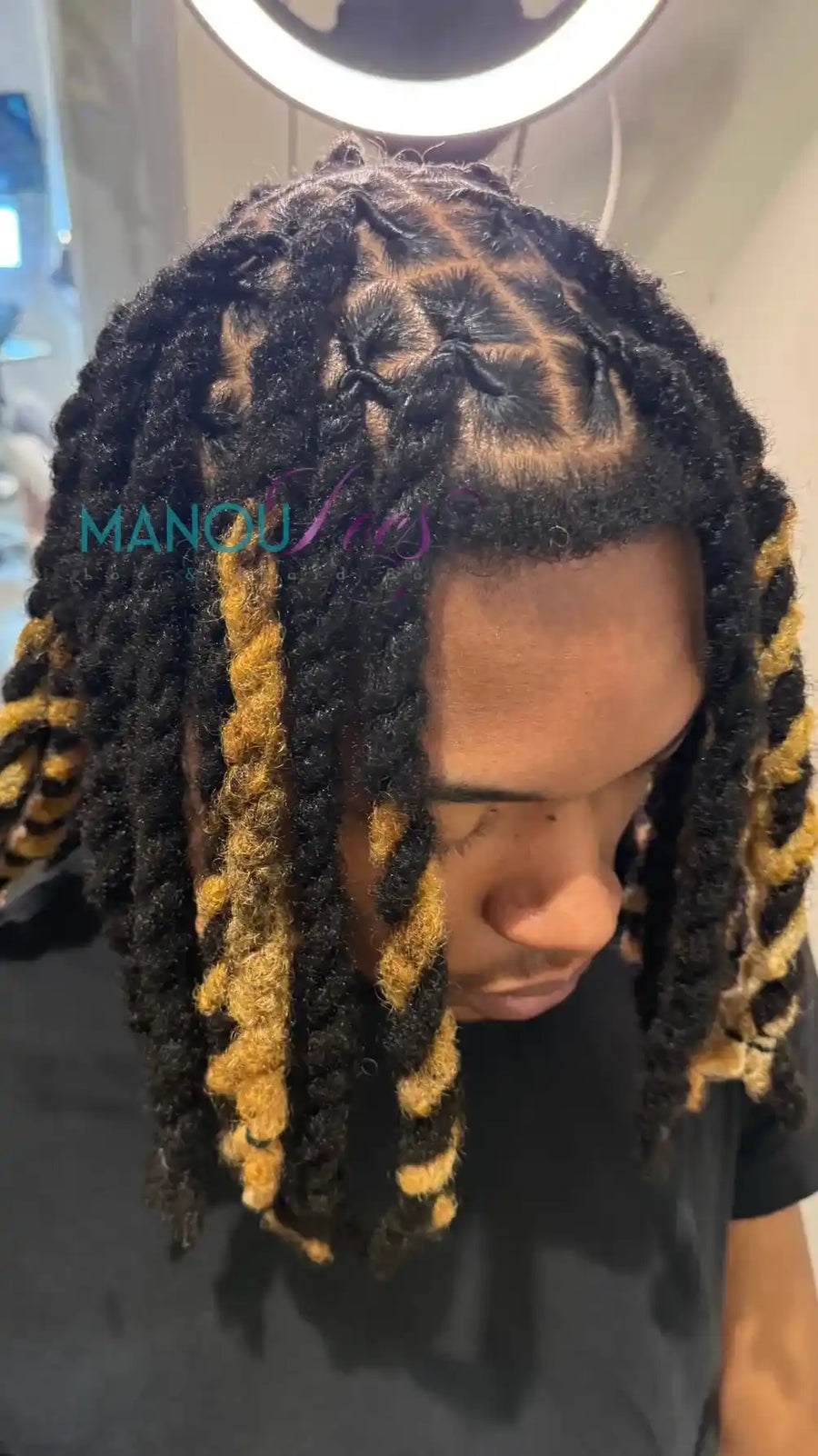 Short locs with blonde highlights and clean parting, hairstylist in Atlanta, GA