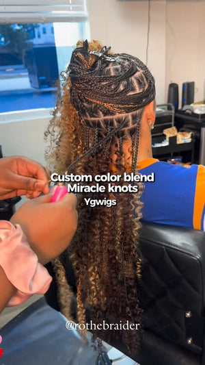 Ins influencer rothebraider showing the braiding process of dark brown 4 burmese curly with spiral curls feather crochet miracle knots hair