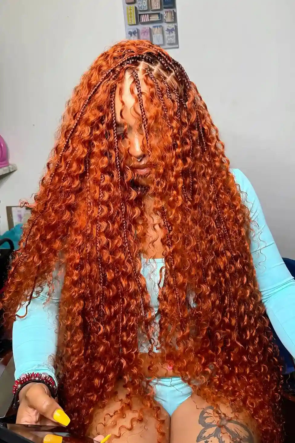 Model display picture of 350 ginge deep wave bulk human hair for braiding bu20