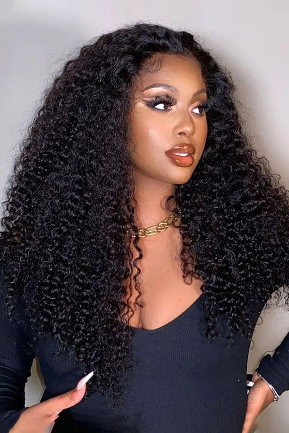 Model display picture of cambodia virgin hair bundles sew in extensions kinky curly