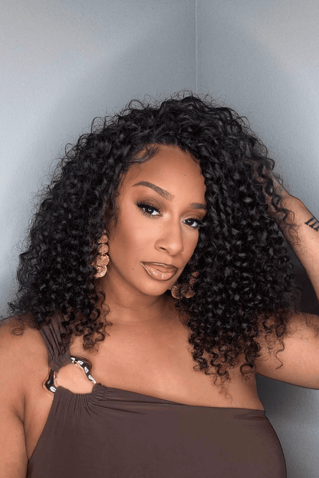 Model display picture of feather crochet hair extension deep wave human hair