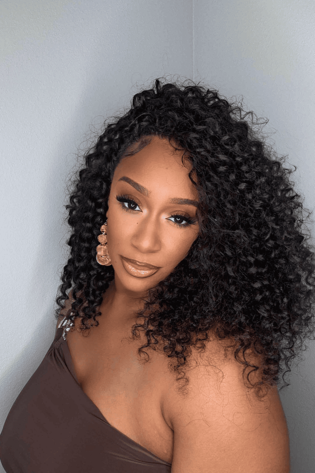 Model display picture of feather crochet hair extension deep wave human hair