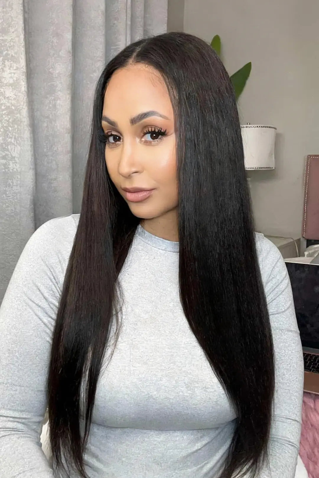 Model display picture of feather crochet hair extension kinky straight human hair fe29 60g