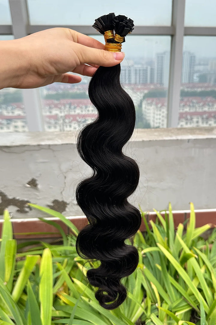 Outdoor picture of body wave flat tip human hair extension pre bonded for black women