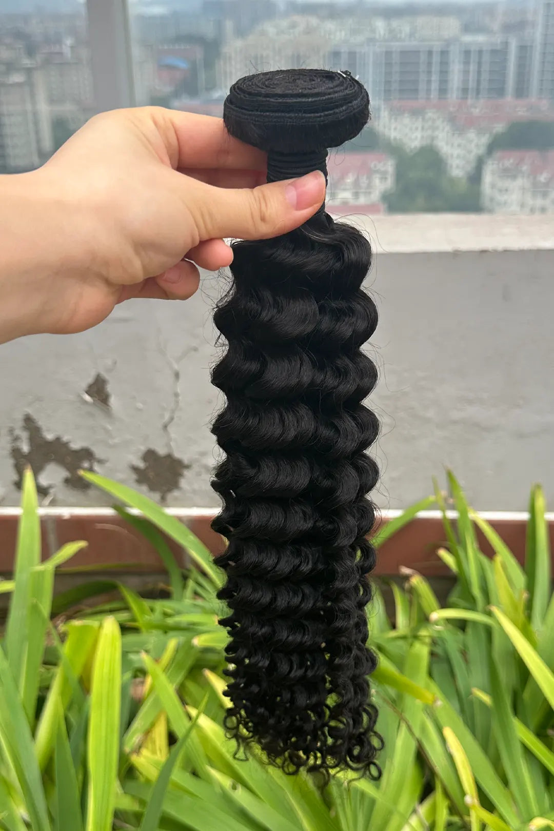 Outdoor picture of cambodia virgin hair bundles sew in extensions curly