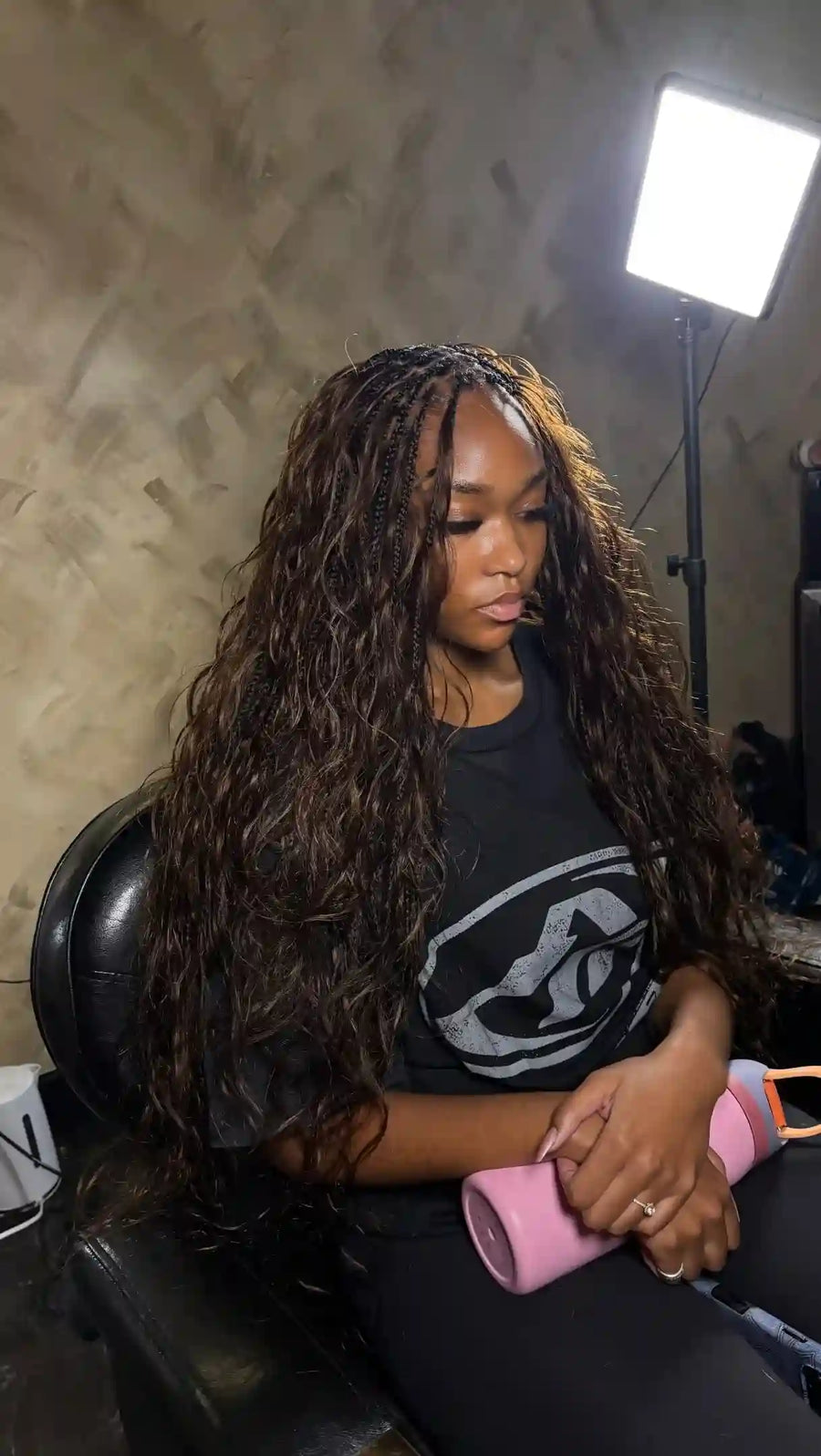 Long boho knotless braids with wet and wavy texture, hairstylist in Dallas, TX