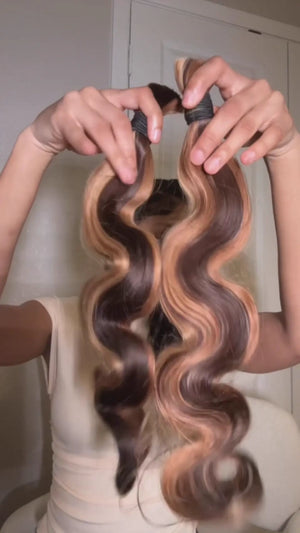 Tiktok Celebrity-Pmarie2 Showing The Process Of Braiding Piano-Colored Wavy Curly Hair #4a/27/30