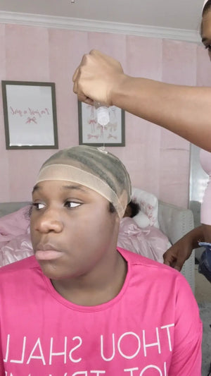 TikTok influencer jadealeciaaa Showing The Braiding Process Of Cambodia Virgin Hair Bundles, sew-in extensions Body Wave