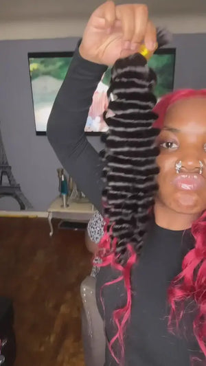 Tiktok Influencer Omgitsvt Shows The Braiding Process Of Double-Drawn Deep-Wave Bulk Human Hair