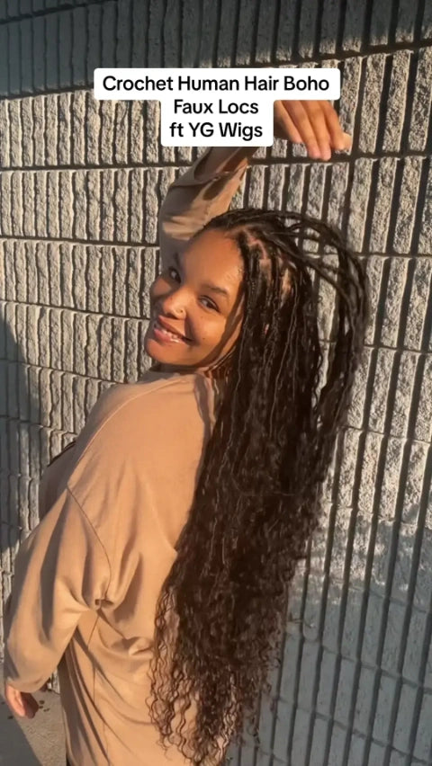 Tiktok Influencer thebraiddownbar Showing The Braiding Process Of Crochet Mermaid Braids With Human Hair Curls, Pre-Looped Loose Wave