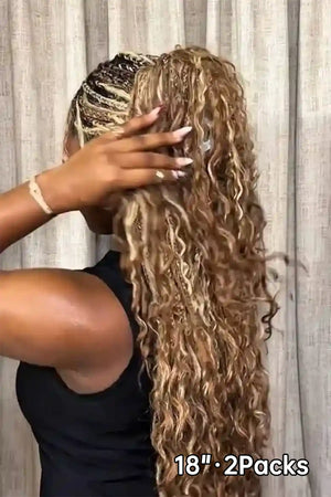 Tiktok influencer babynhyiraa shows the braiding process of 27/30/613 piano color deep wave bulk hair
