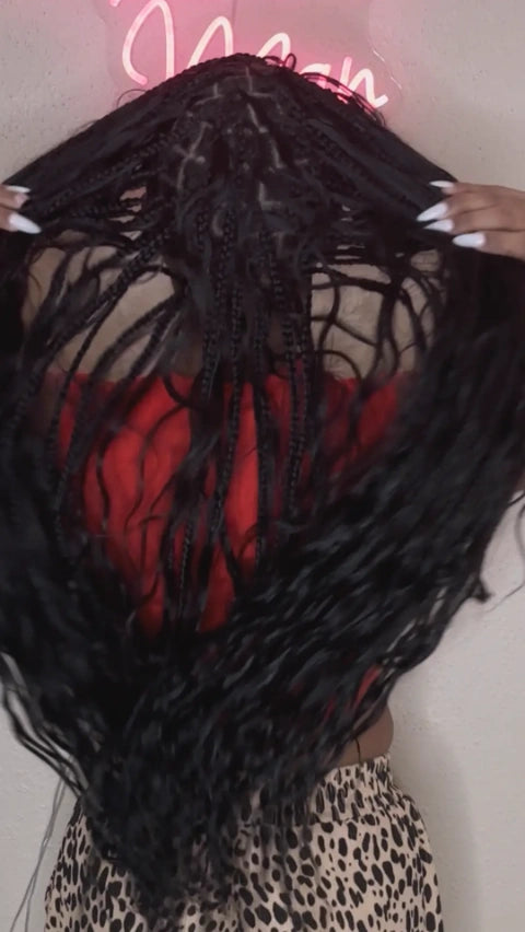 Tiktok Influencer-diamonddmonaee4 Showing The Braiding Process Of Body Wave Bulk Human Hair Natural Black