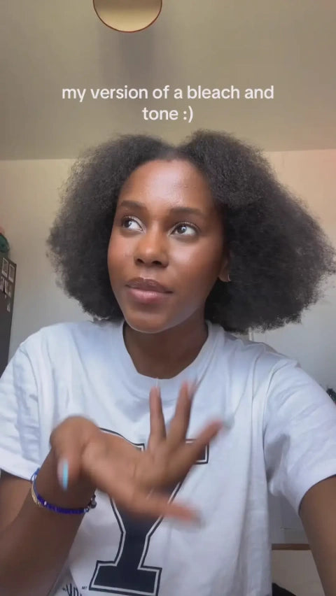 Tiktok Influencer-nicollacussaia Showing The Braiding Process Of Double Drawn Medium Blonde Bulk Hair