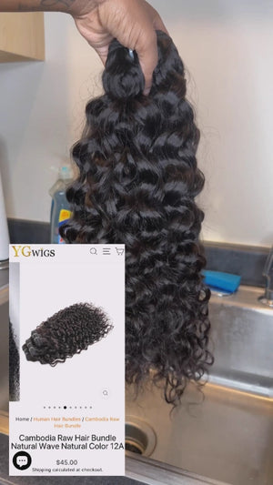 Tiktok Influencer shay Showing The Braiding Process Of Cambodia Raw Hair Bundle Natural Wave Natural Colour 12a