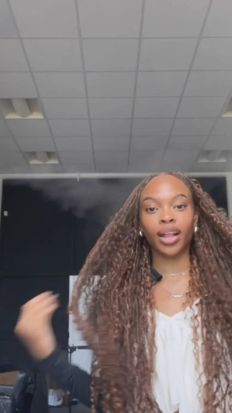 Tiktok Influencer-tabithatope Showing The Braiding Process Of Bulk Hair Piano Color #4/#27 Deep Wave-01