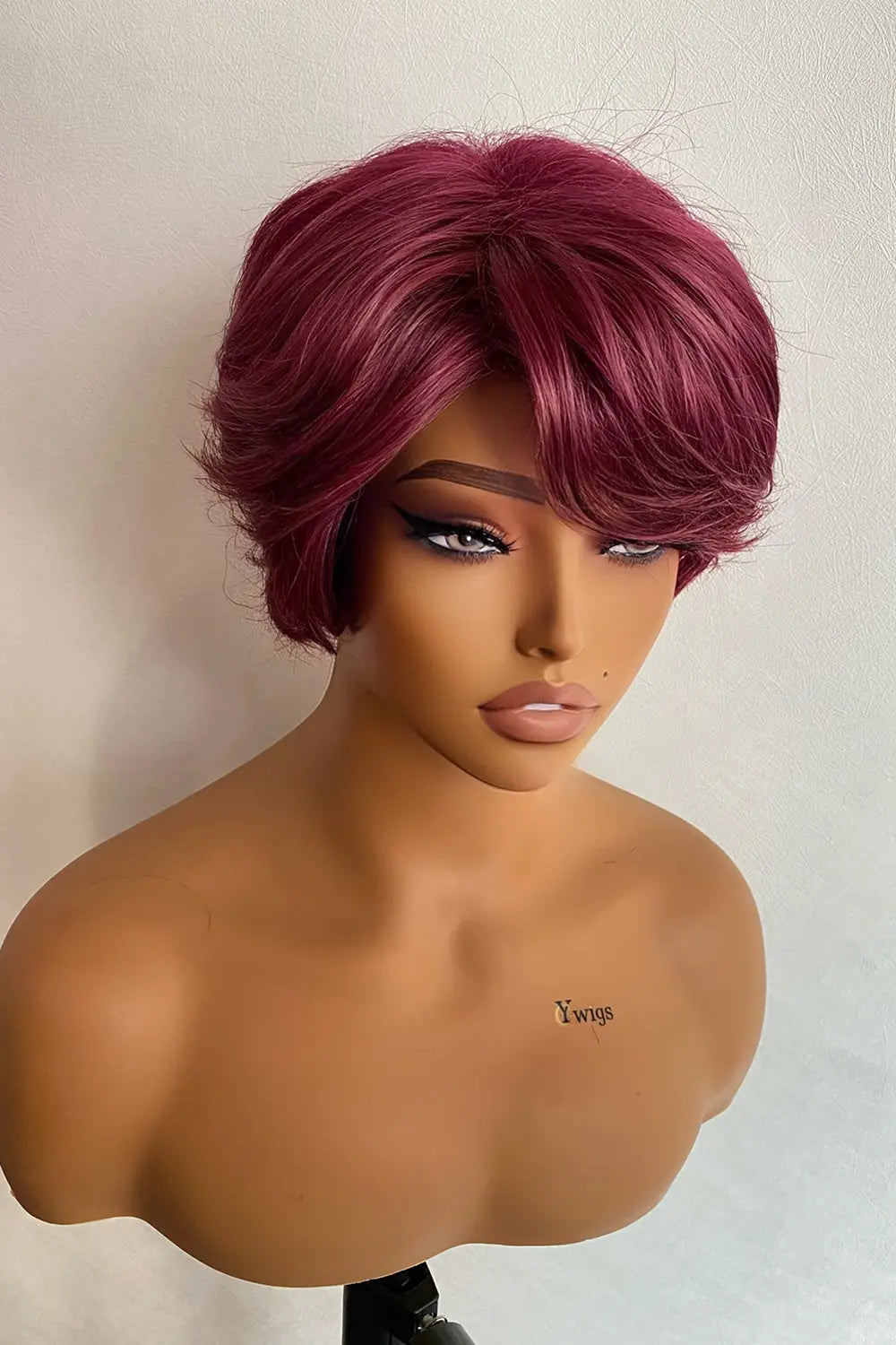 side-part-99j-and-613_-bob-wig-for-older-black-ladies-and-seniors-2